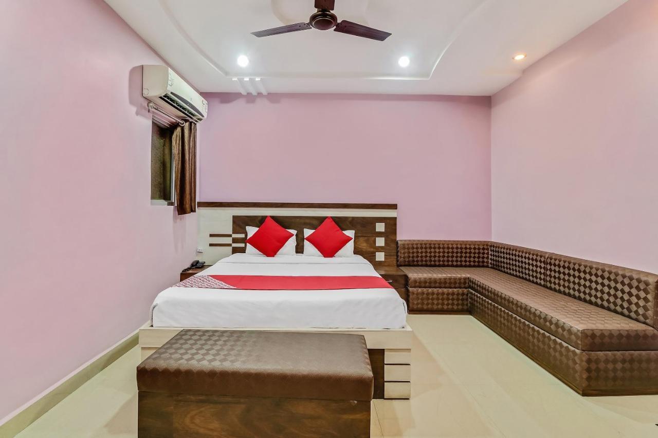 OYO 48685 Hotel Royal Raj Nandgaon Dış mekan fotoğraf