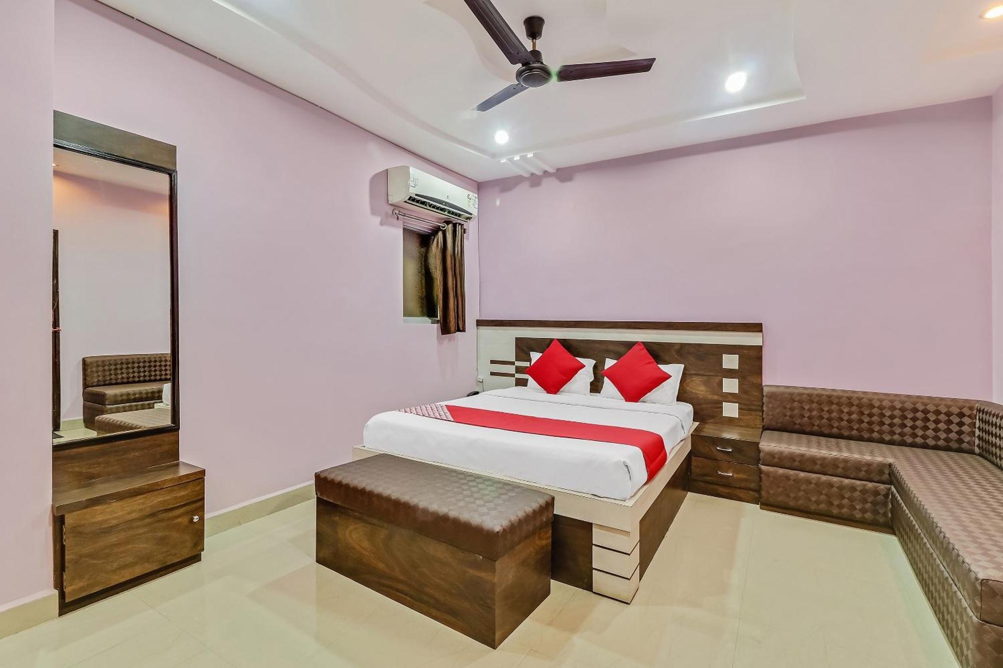 OYO 48685 Hotel Royal Raj Nandgaon Dış mekan fotoğraf