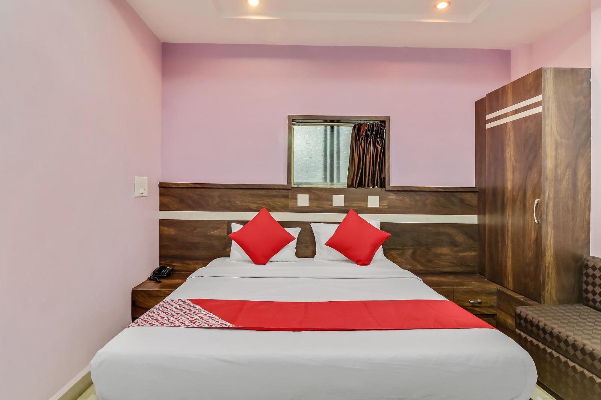 OYO 48685 Hotel Royal Raj Nandgaon Dış mekan fotoğraf