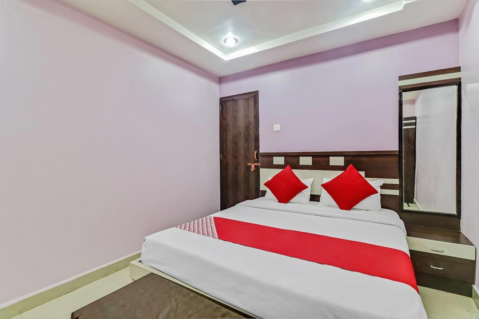 OYO 48685 Hotel Royal Raj Nandgaon Dış mekan fotoğraf